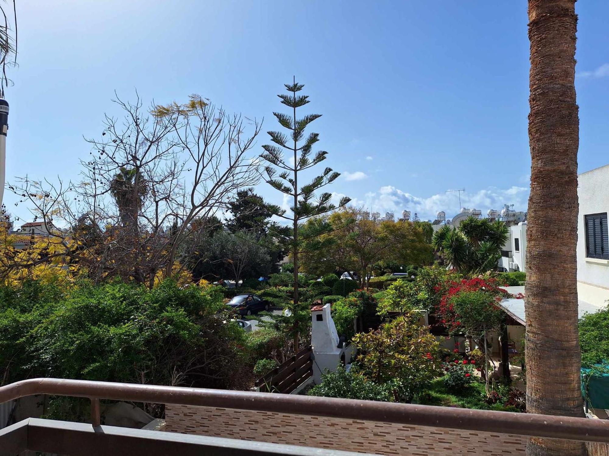 Stylish Apt Kato Paphos Close To Beach & Vibrant Harbor Life エクステリア 写真