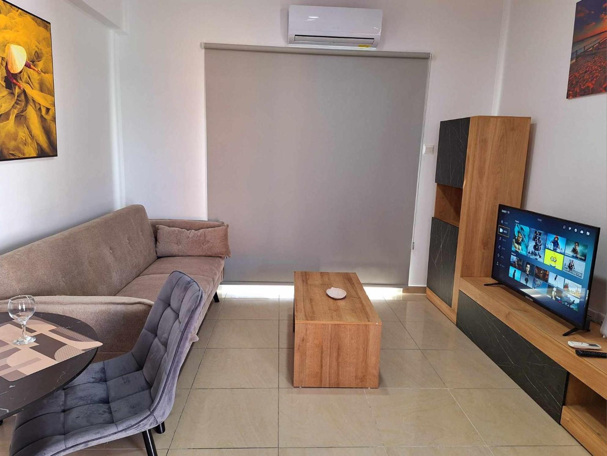Stylish Apt Kato Paphos Close To Beach & Vibrant Harbor Life エクステリア 写真