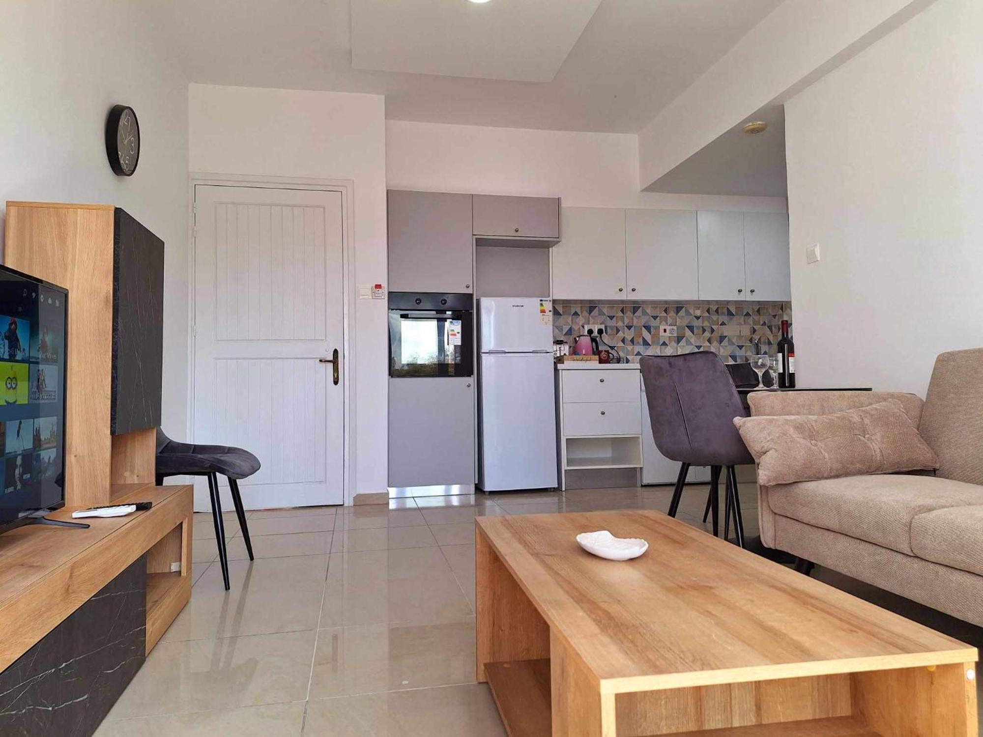 Stylish Apt Kato Paphos Close To Beach & Vibrant Harbor Life エクステリア 写真