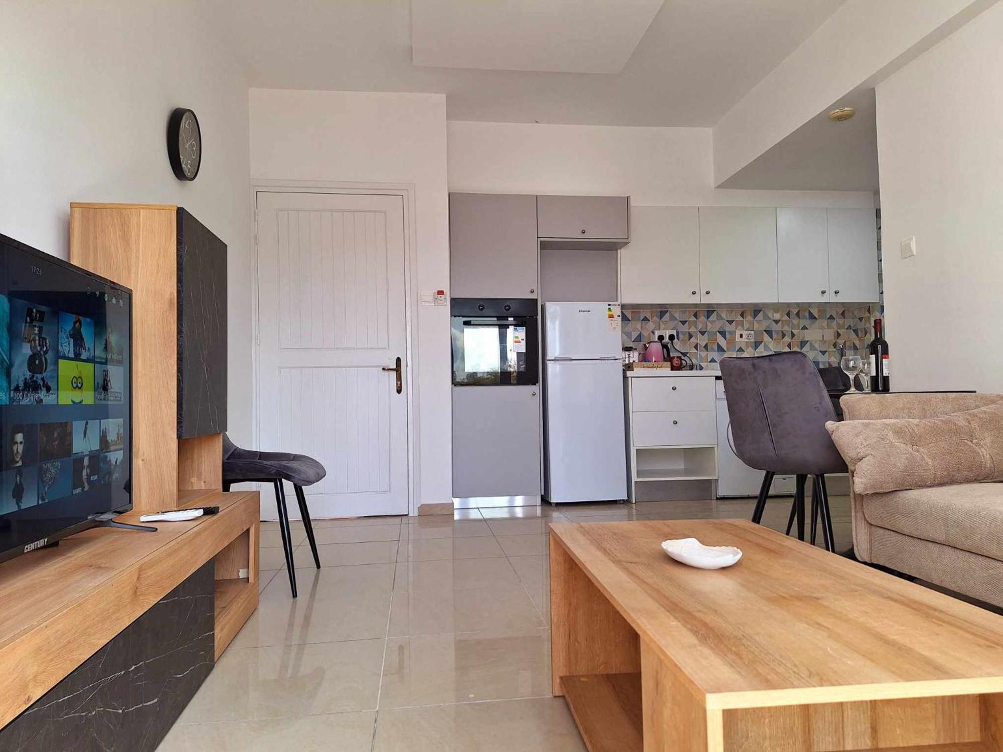 Stylish Apt Kato Paphos Close To Beach & Vibrant Harbor Life エクステリア 写真
